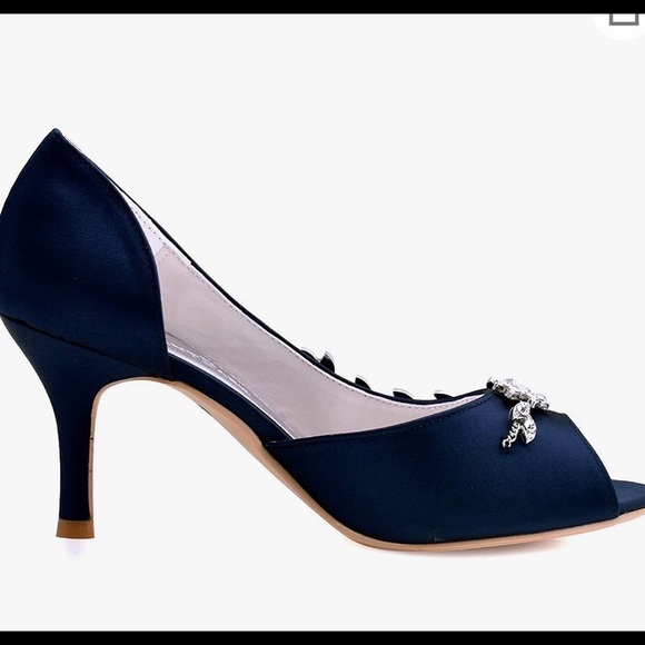 Elegant Park Satin Women’s Heels - Picture 9 of 10